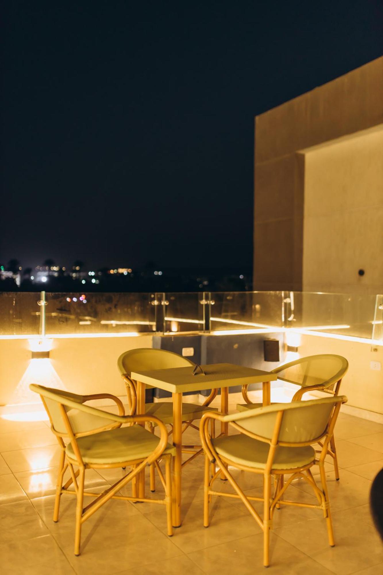 Regent Pyramids View Hotel Kafret el-Gabal Eksteriør billede