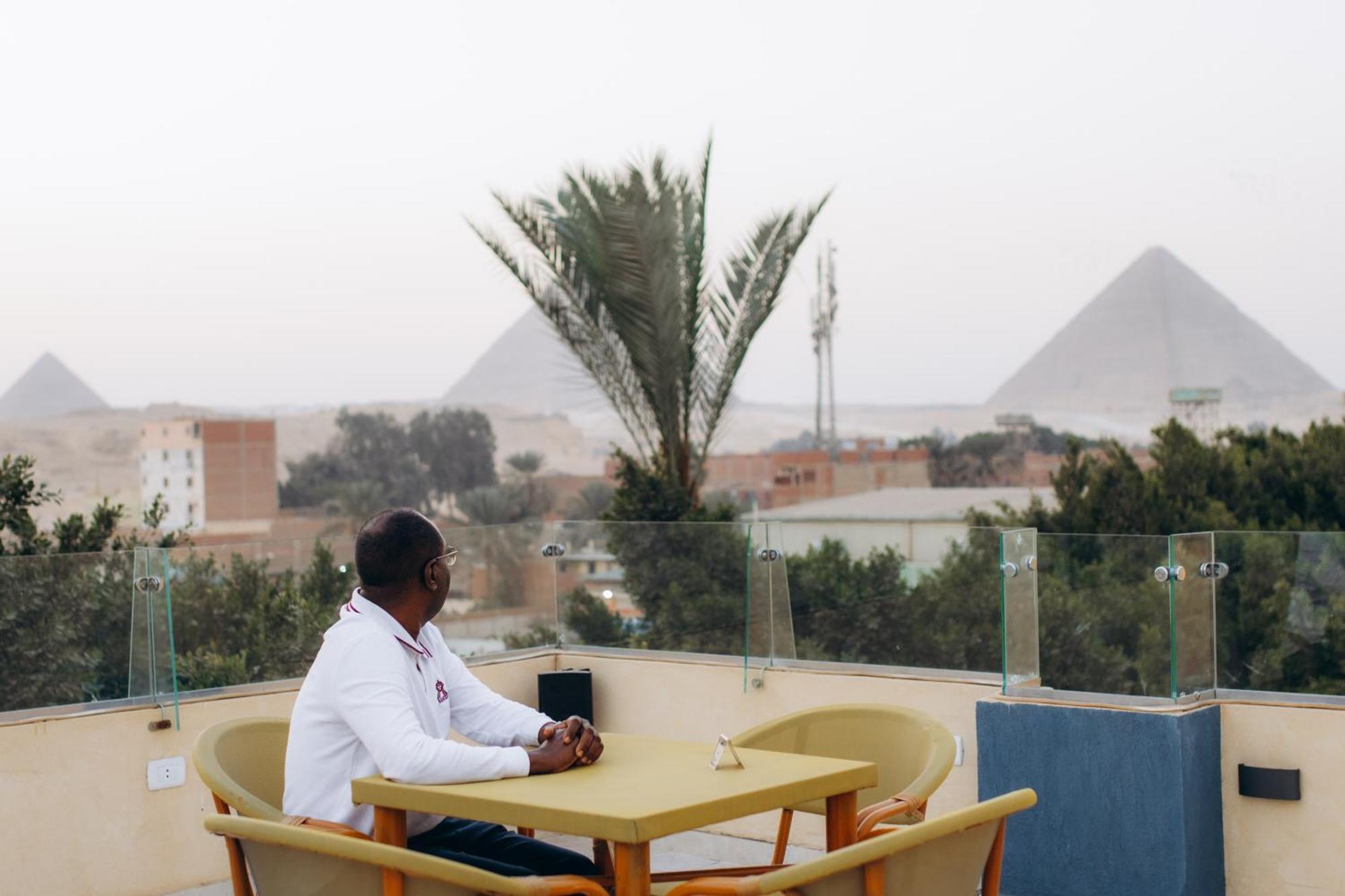 Regent Pyramids View Hotel Kafret el-Gabal Eksteriør billede